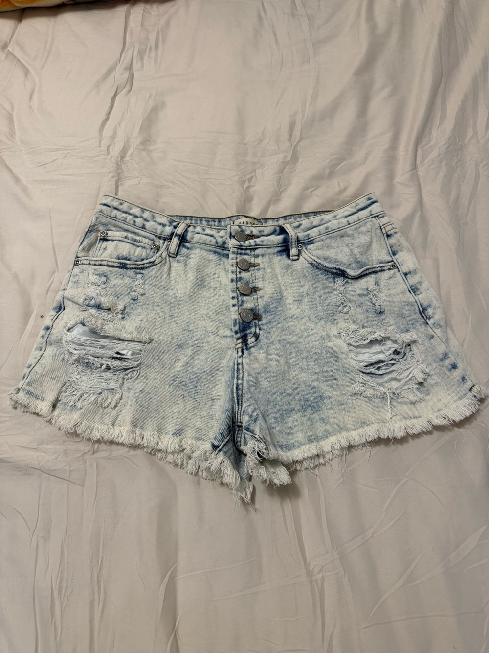Francesca's Collections Light Blue Acid Wash Distressed Button-Fly Jean Shorts